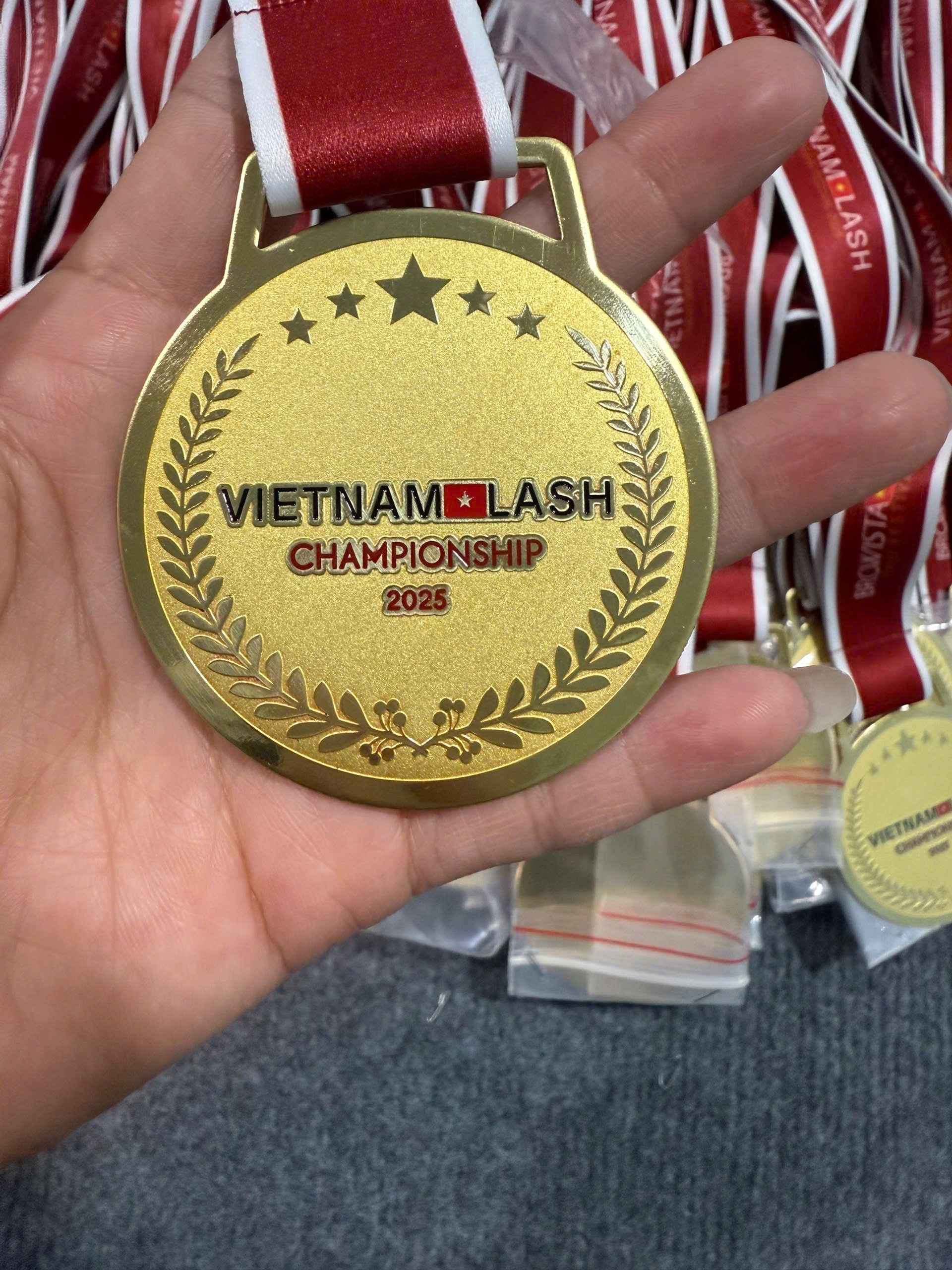 HUY CHƯƠNG ĂN MÒN 06 7 z6871939833515 776dbcfb801ee8960d9125526eb897c1