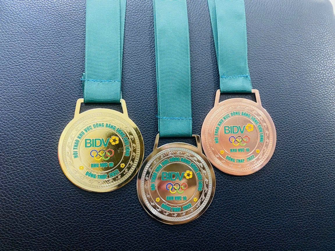 HUY CHƯƠNG ĂN MÒN 05 1 z6875329156138 ab2468824ff0414b01de01082590955c