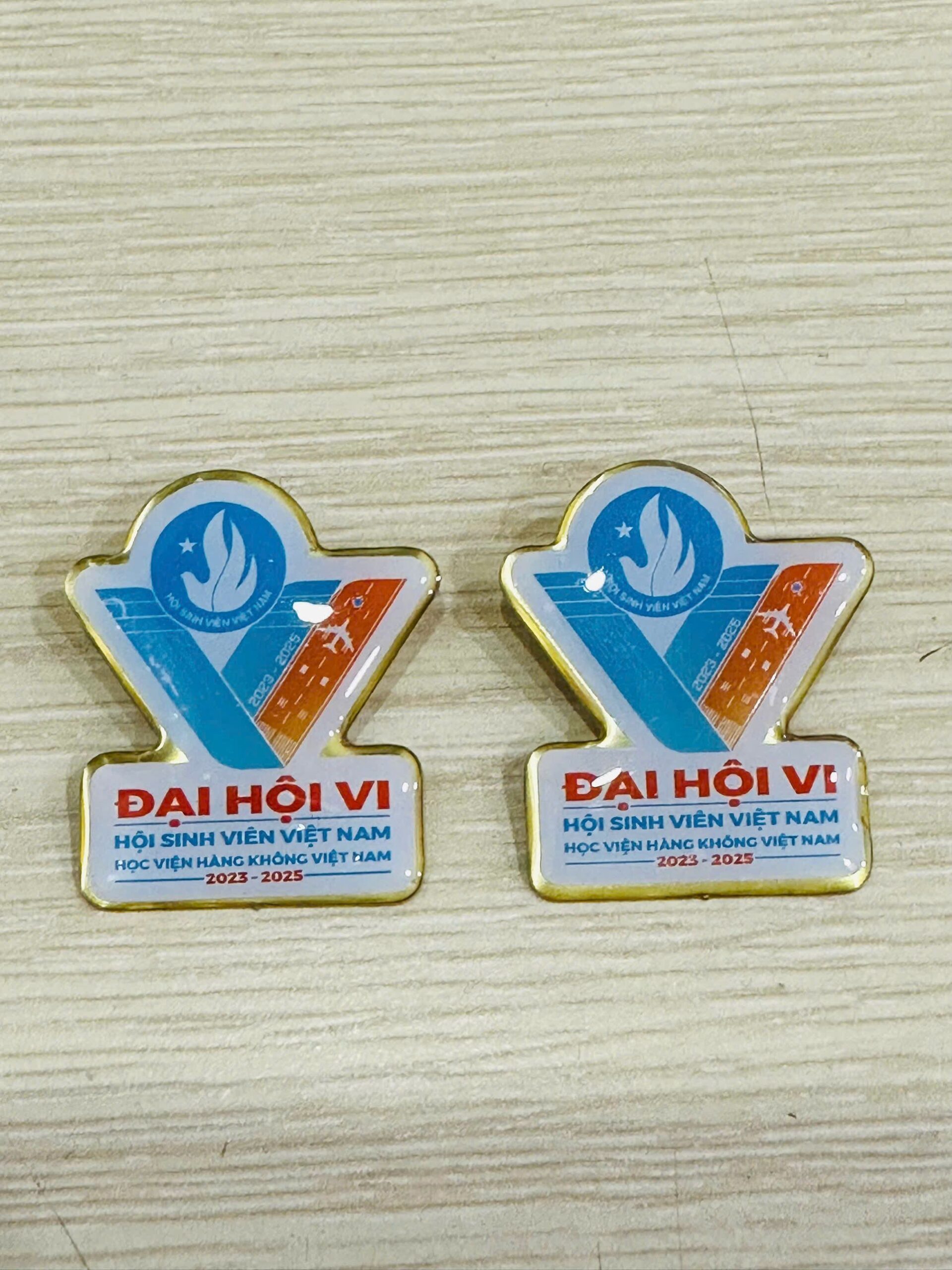 HUY HIỆU SẢN XUẤT THEO YÊU CẦU 07 3 z6943525921259 60ac97161112ce7464d95a3d55be66e9 scaled