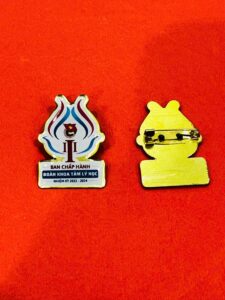 HUY HIỆU SẢN XUẤT THEO YÊU CẦU 13 12 z6943526849969 9896c7b12b3e956f2510e634b55cfe1e