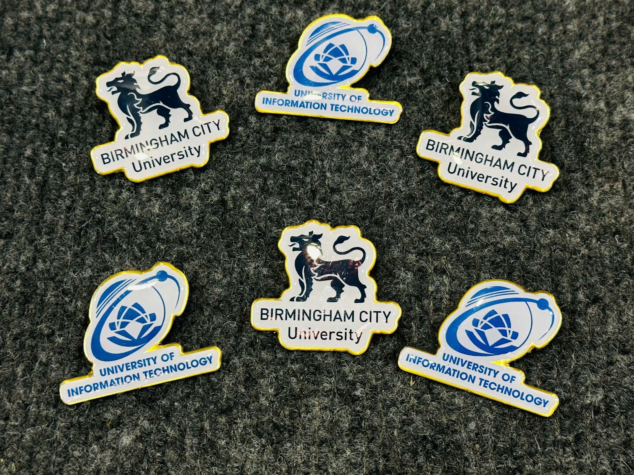 HUY HIỆU SẢN XUẤT THEO YÊU CẦU 15 6 z6943527233214 e58733352329c352a3f2ba4355ad1c16