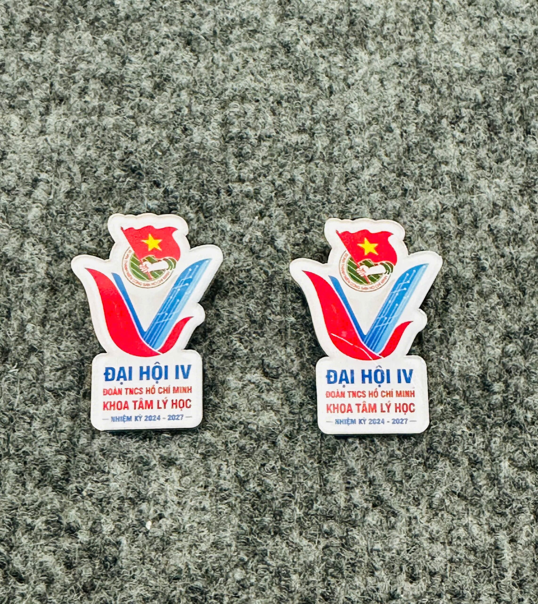 HUY HIỆU SẢN XUẤT THEO YÊU CẦU 16 3 z6943527387857 1cdd935d412e8e9e170377fa6b222bed scaled