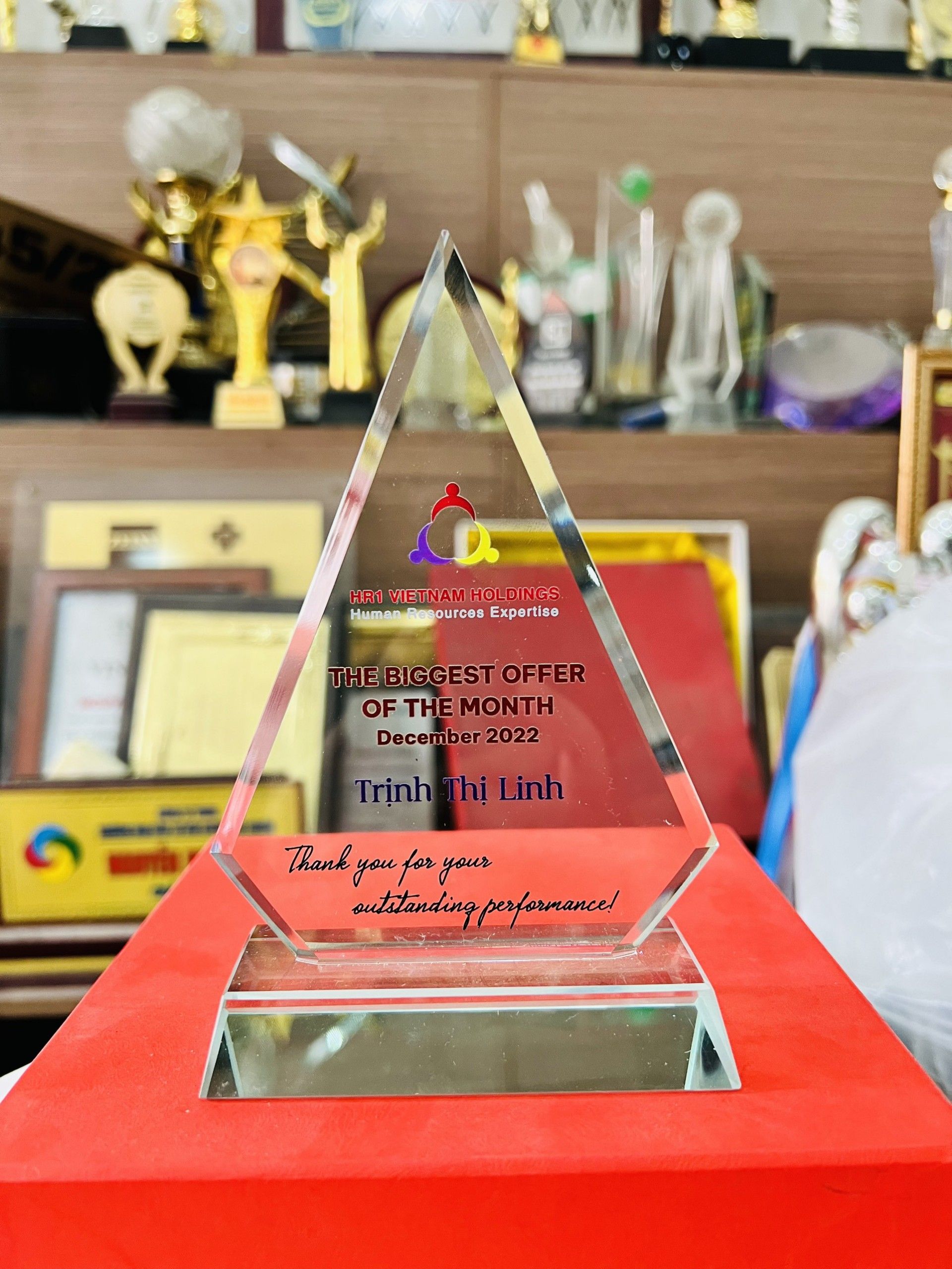 KỶ NIỆM CHƯƠNG THỦY TINH 10 3 13