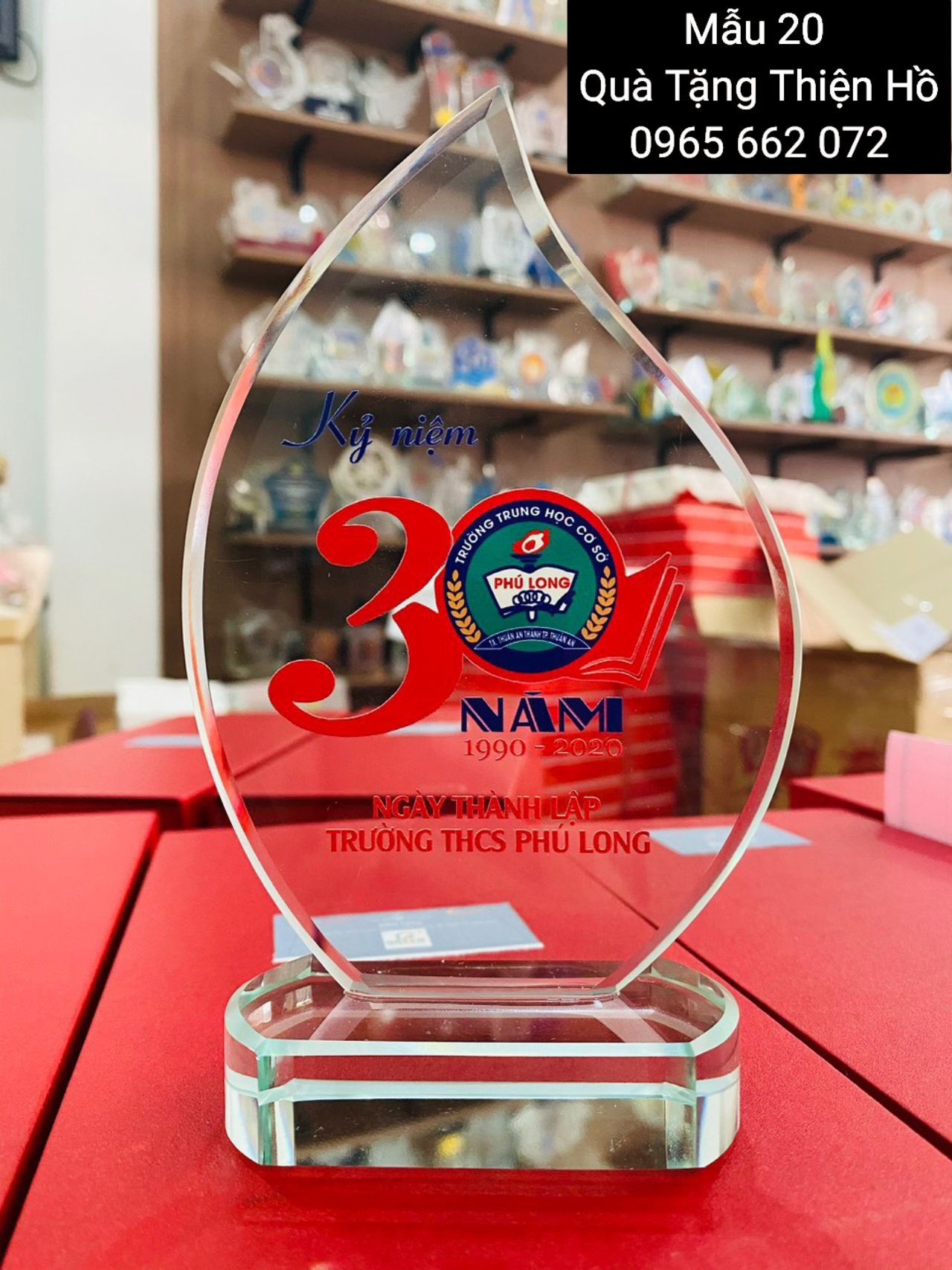 KỶ NIỆM CHƯƠNG THỦY TINH 09 3 17