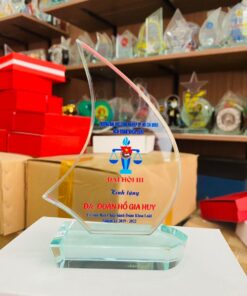 KỶ NIỆM CHƯƠNG THỦY TINH 09 5 18