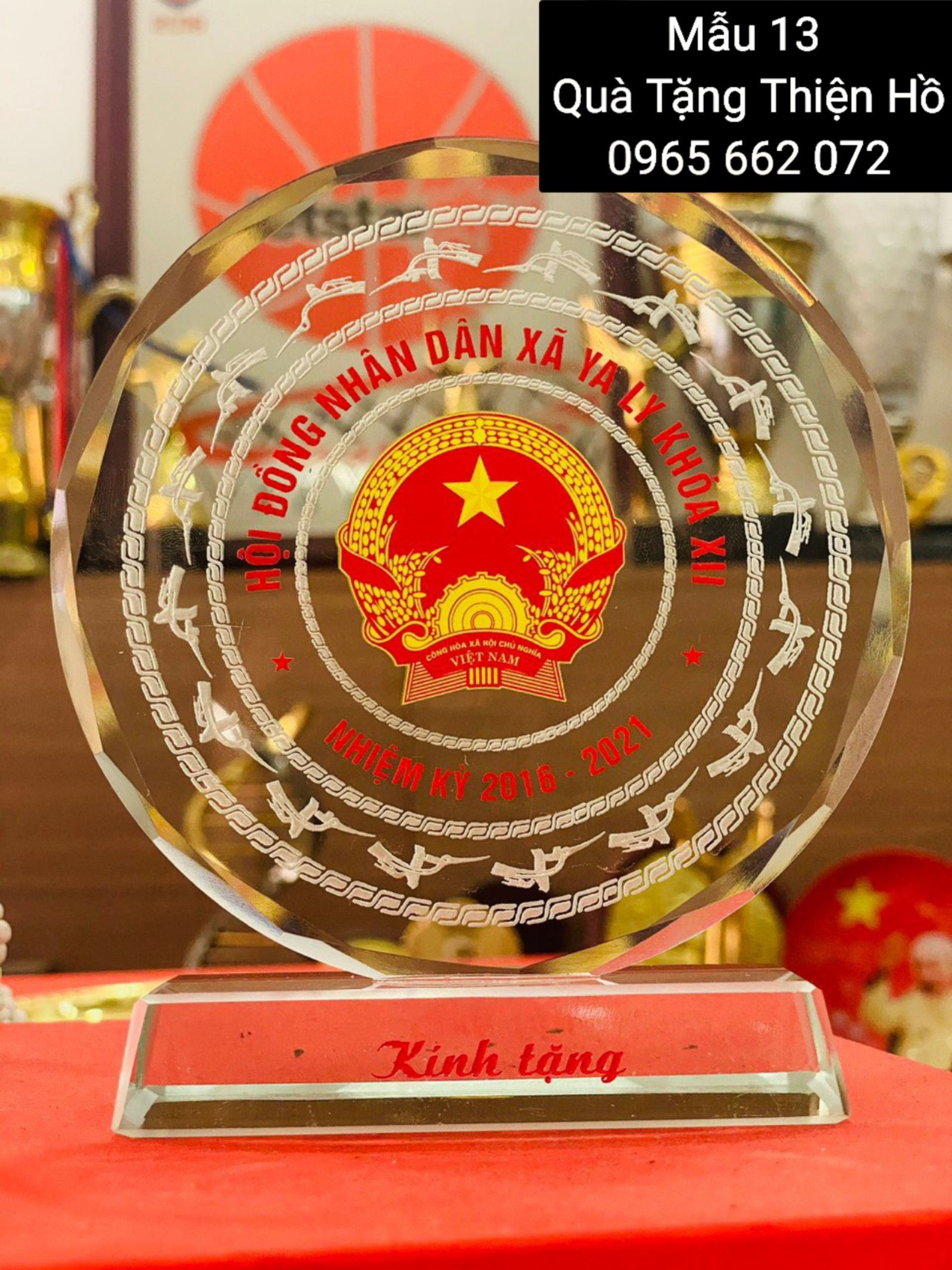 KỶ NIỆM CHƯƠNG THỦY TINH 08 1 23
