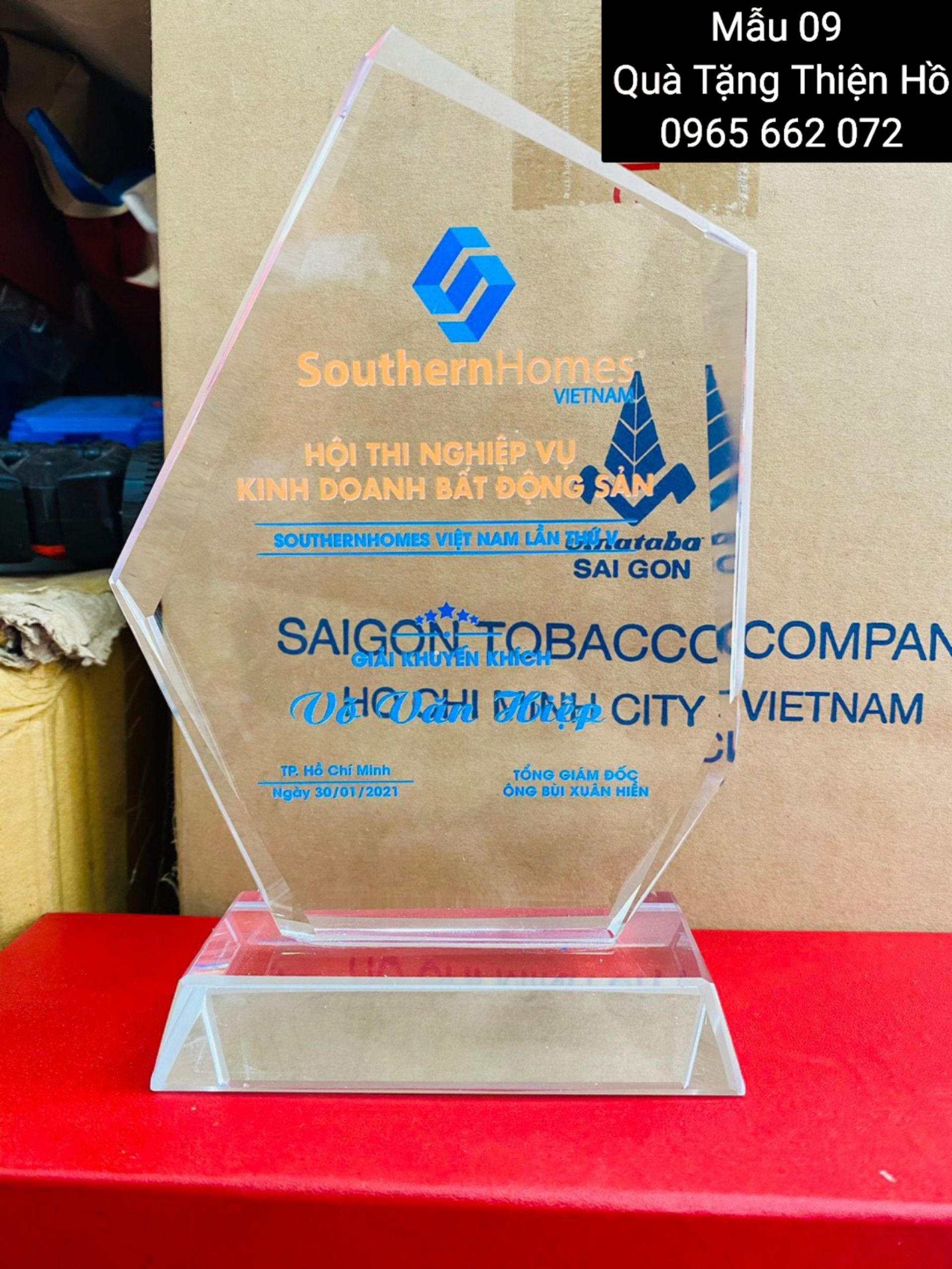 KỶ NIỆM CHƯƠNG THỦY TINH 07 1 28