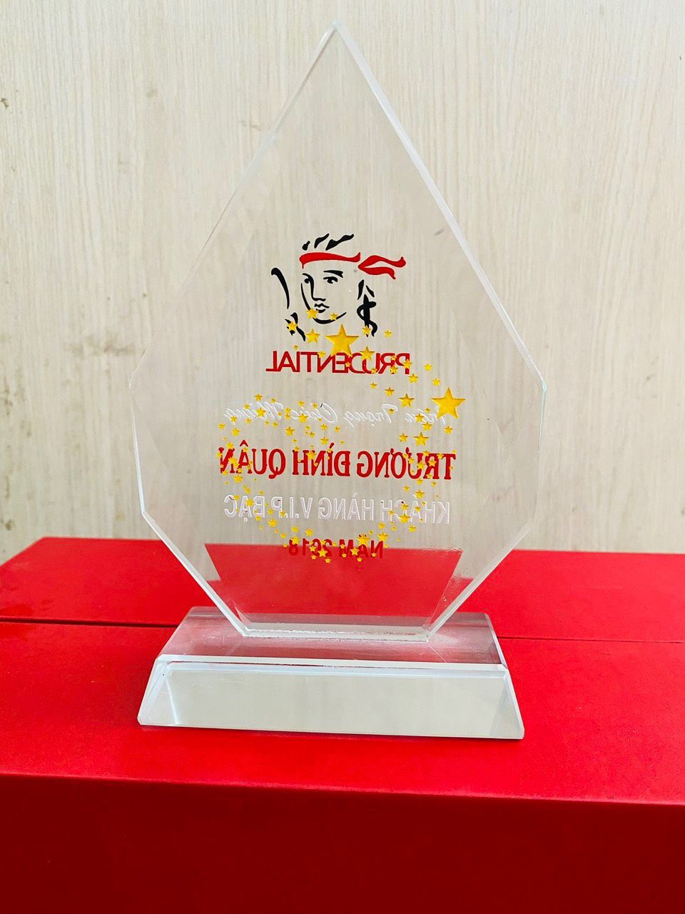 KỶ NIỆM CHƯƠNG THỦY TINH 04 2 39