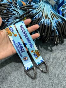 Back to School - Sắc màu sinh động cho năm học mới 7 Móc khoá vải kết hợp móc dây đeo điện thoại