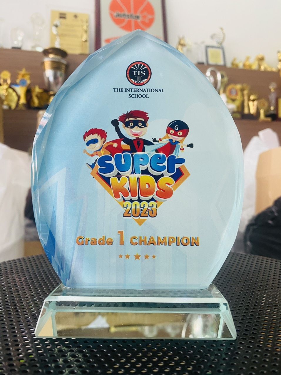 KỶ NIỆM CHƯƠNG THỦY TINH 02 1 z5217026086973 246b4623cdc754215694c1c03efb9a56