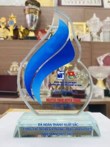 KỶ NIỆM CHƯƠNG PHA LÊ 15 8 z5217026111552 8c2313c2b90671b2bf3450af017139cd