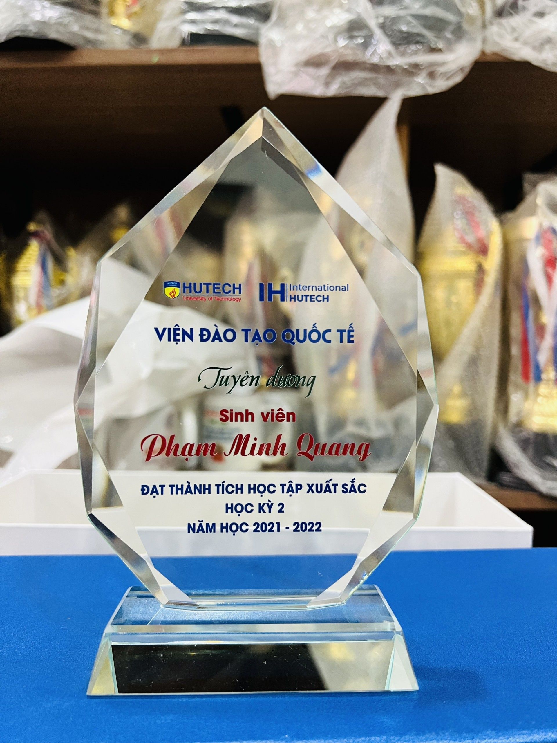 KỶ NIỆM CHƯƠNG PHA LÊ 14 1 z5217026132651 131d4a04862f55028a8a715dec005b39