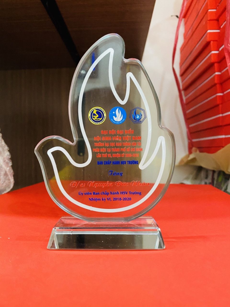 KỶ NIỆM CHƯƠNG THỦY TINH 14 4 z5217026138717 84c5a891e375882756f0fcc30e26b107