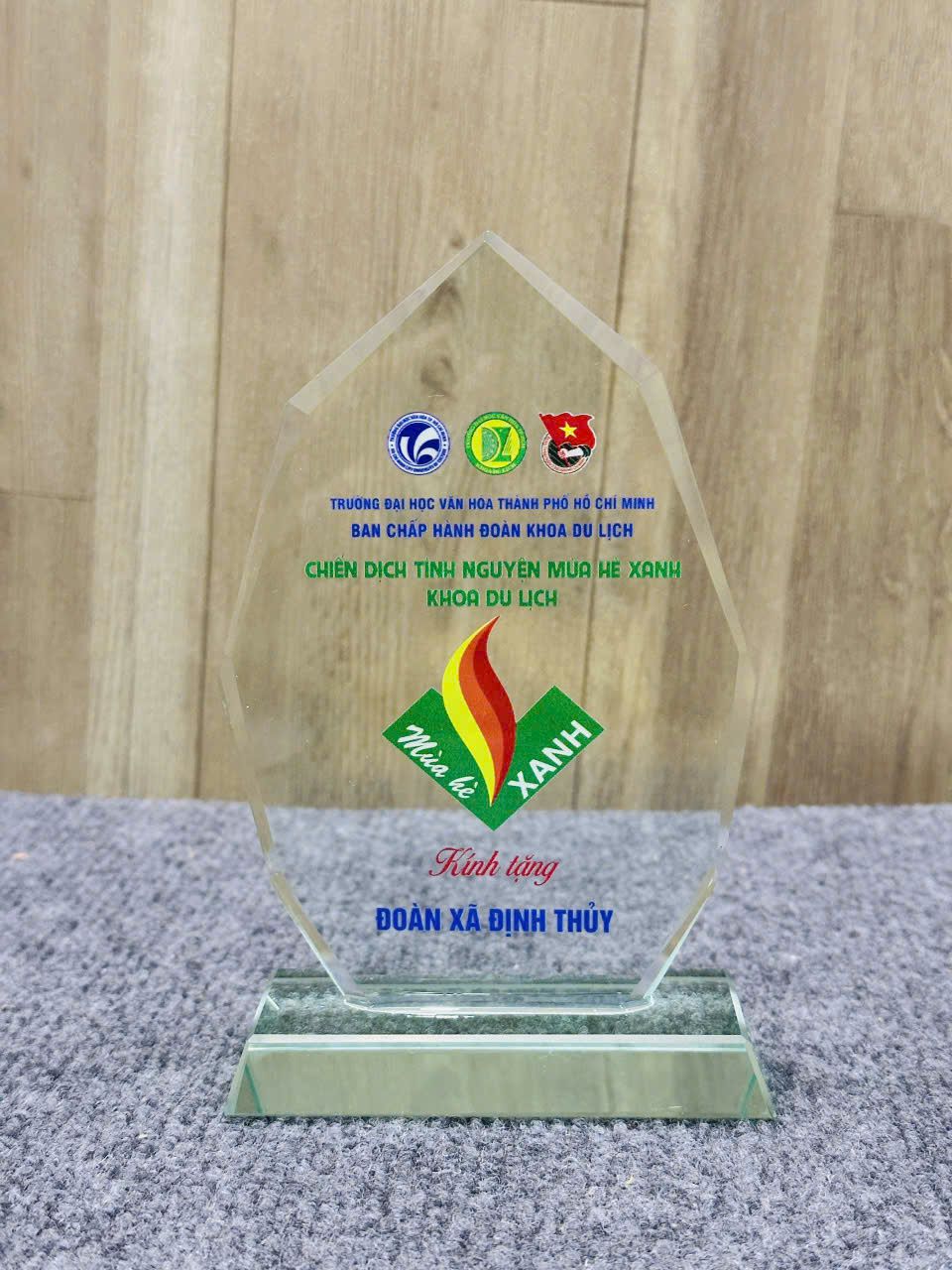 KỶ NIỆM CHƯƠNG PHA LÊ 17 2 z6152794424889 4b045a44368591d7378762f1c7c2bc5c