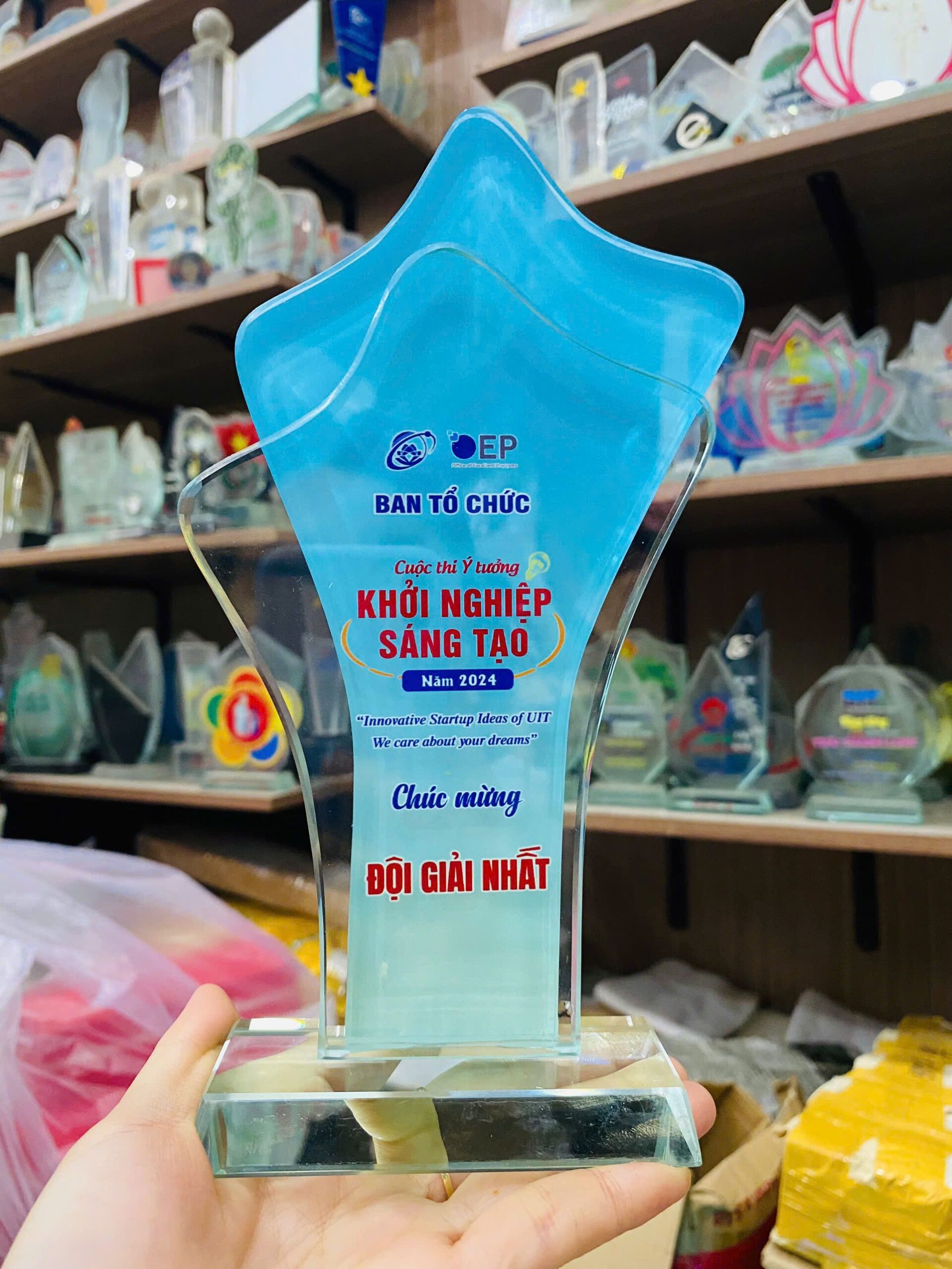 KỶ NIỆM CHƯƠNG PHA LÊ 09 3 z6152802697821 bd357138b1d1a36fb6f077e8dae25b20 scaled