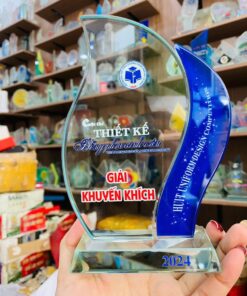 KỶ NIỆM CHƯƠNG THỦY TINH 16 5 z6160253581708 f2952b0c6874e7f397583a89f8a8649a