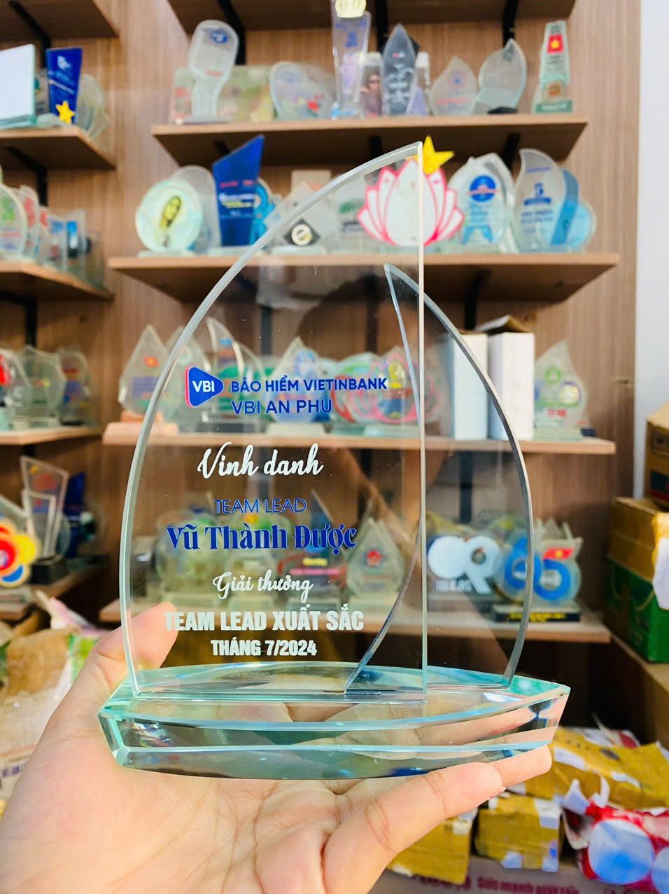 KỶ NIỆM CHƯƠNG PHA LÊ 09 1 z6164130552643 d870bb60962712d70797436908dd7b22