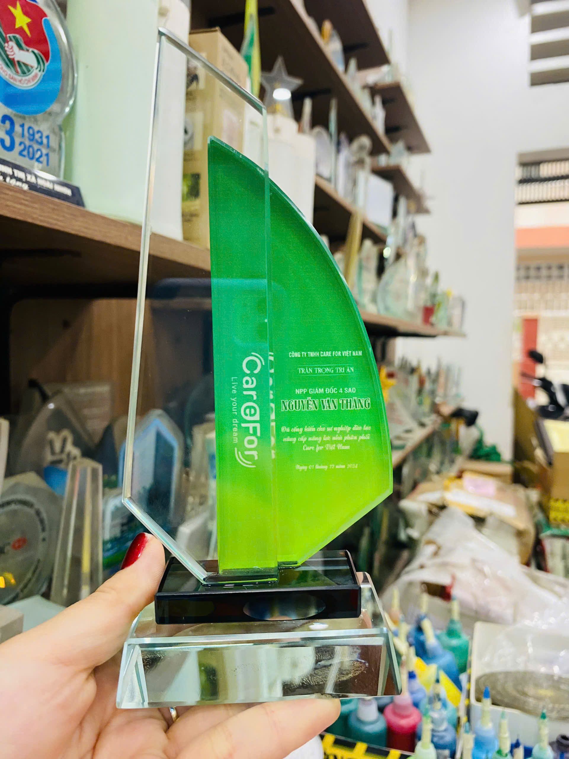 KỶ NIỆM CHƯƠNG PHA LÊ 07 4 z6173283325240 fc3bce4b0a0aa44540591f72481cc539