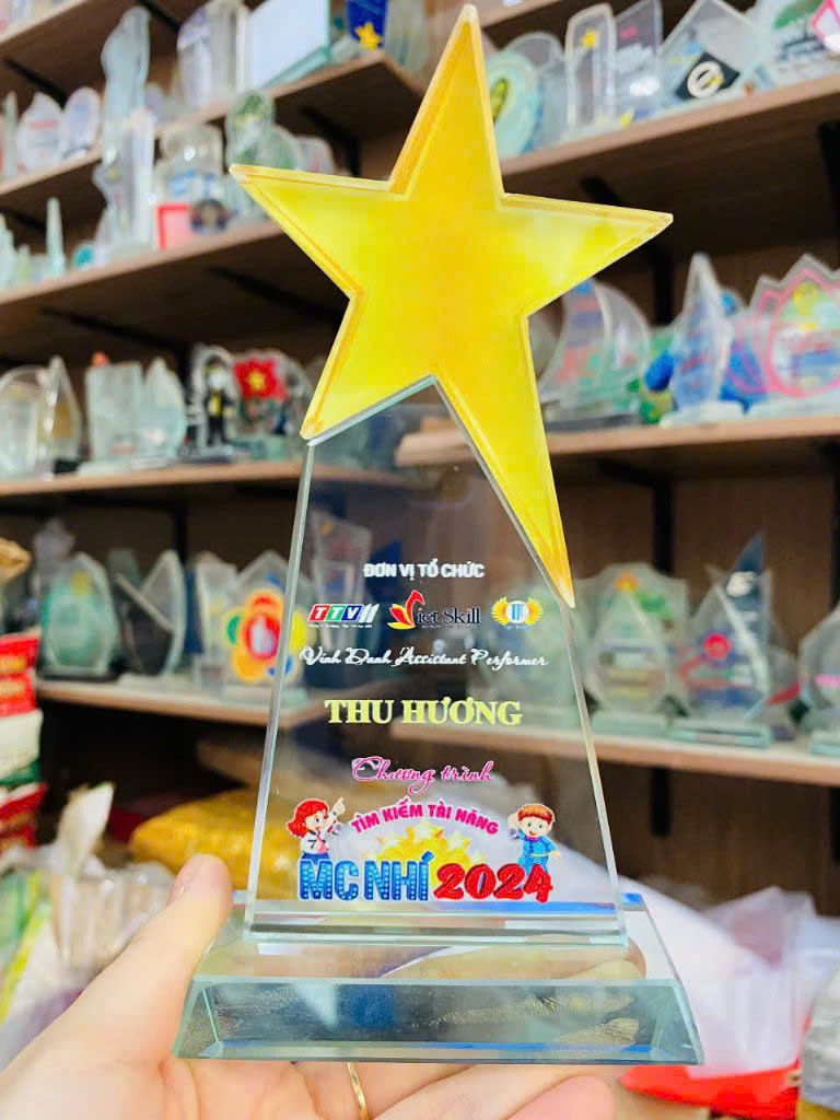 KỶ NIỆM CHƯƠNG PHA LÊ 07 1 z6174353091082 2a4fcd9b118019853f2ebf8e2813491e