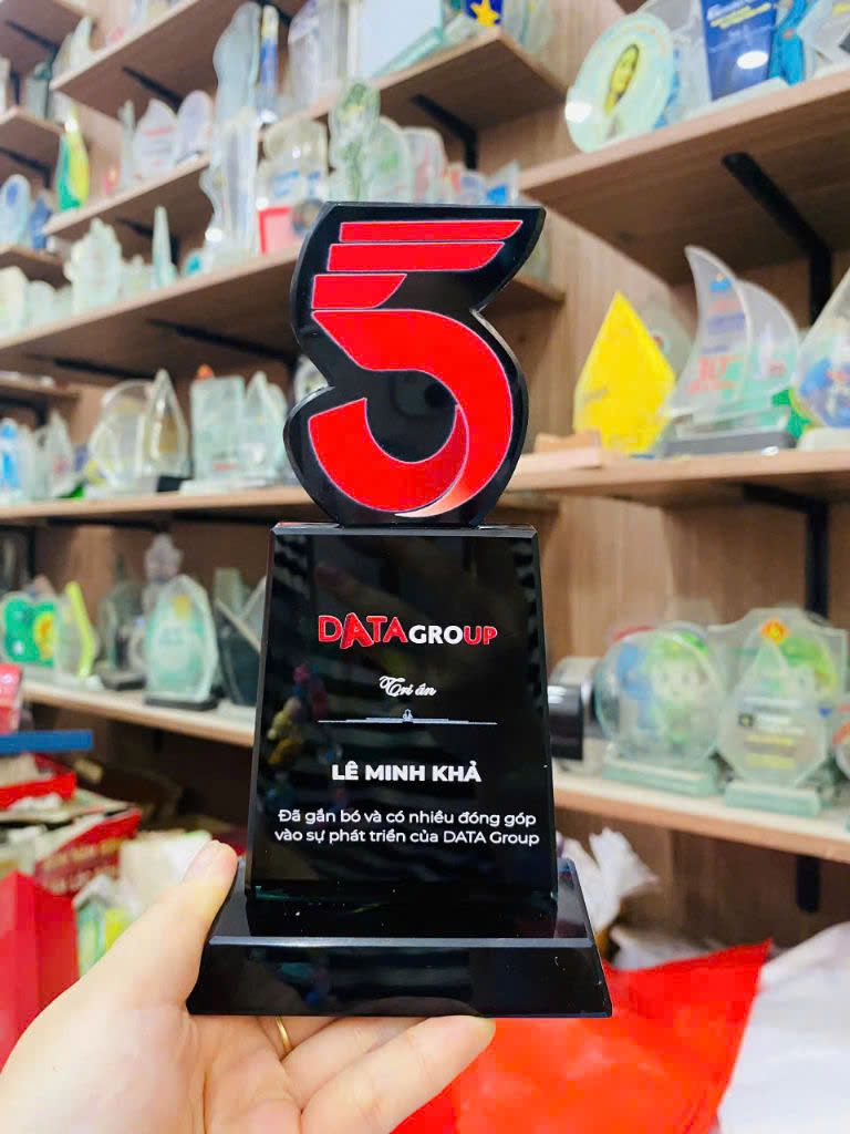 KỶ NIỆM CHƯƠNG PHA LÊ 05 4 z6174353091265 25ed554a8c8144f154c9af1b25bab5f5