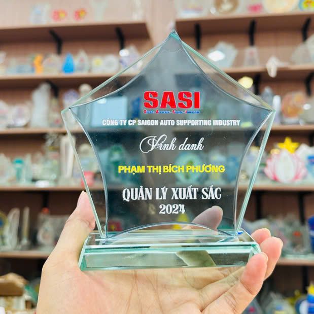 KỶ NIỆM CHƯƠNG PHA LÊ 04 1 z6386068328682 8d877b4e40fe3573fc38fbaa25c41db0