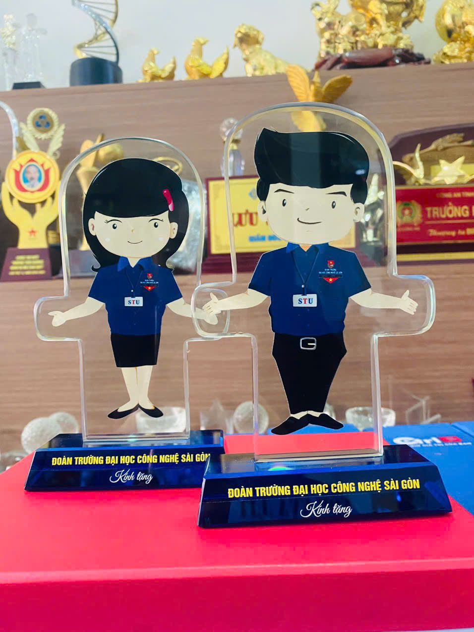 KỶ NIỆM CHƯƠNG PHA LÊ 16 2 z6394902911844 1d1c7c699d70109dbb4a79d726c86478