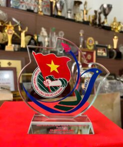 KỶ NIỆM CHƯƠNG THỦY TINH 15 7 z6394902930421 34e876027718f2bb09c42571812023e0