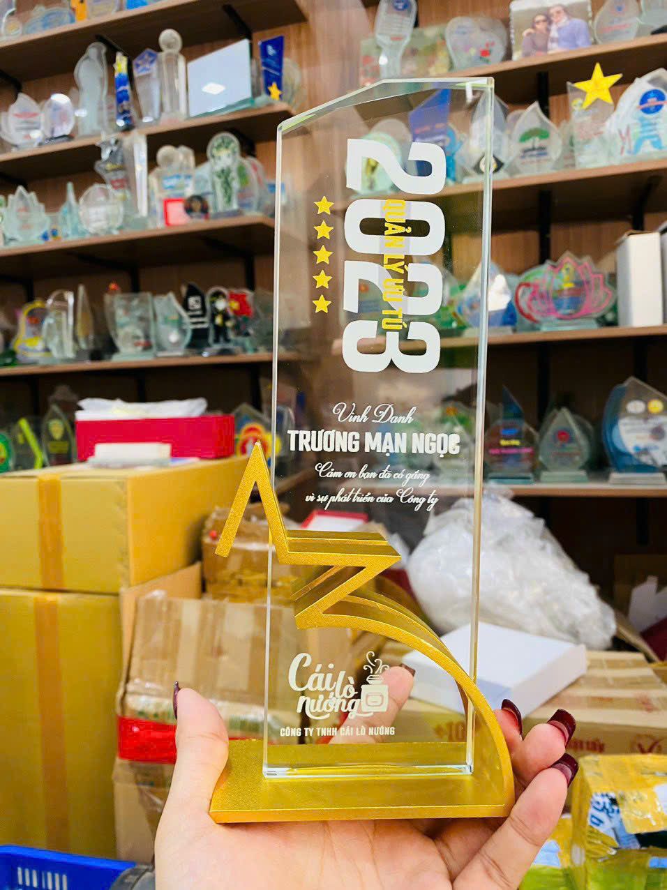 KỶ NIỆM CHƯƠNG PHA LÊ 02 3 z6407762211442 0d2c2b63029792d8a68287cc5fe1e1b4 1