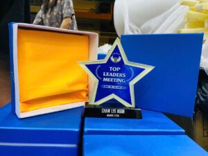 KỶ NIỆM CHƯƠNG THỦY TINH 18