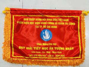 CỜ LƯU NIỆM 01 10 z6871660166383 bed8981f4a35ca386ab1df7a9d519275