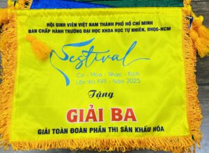 CỜ LƯU NIỆM 12 12 z6871660261900 4f09d24ce60e86e0daf3c3dc3dc85684