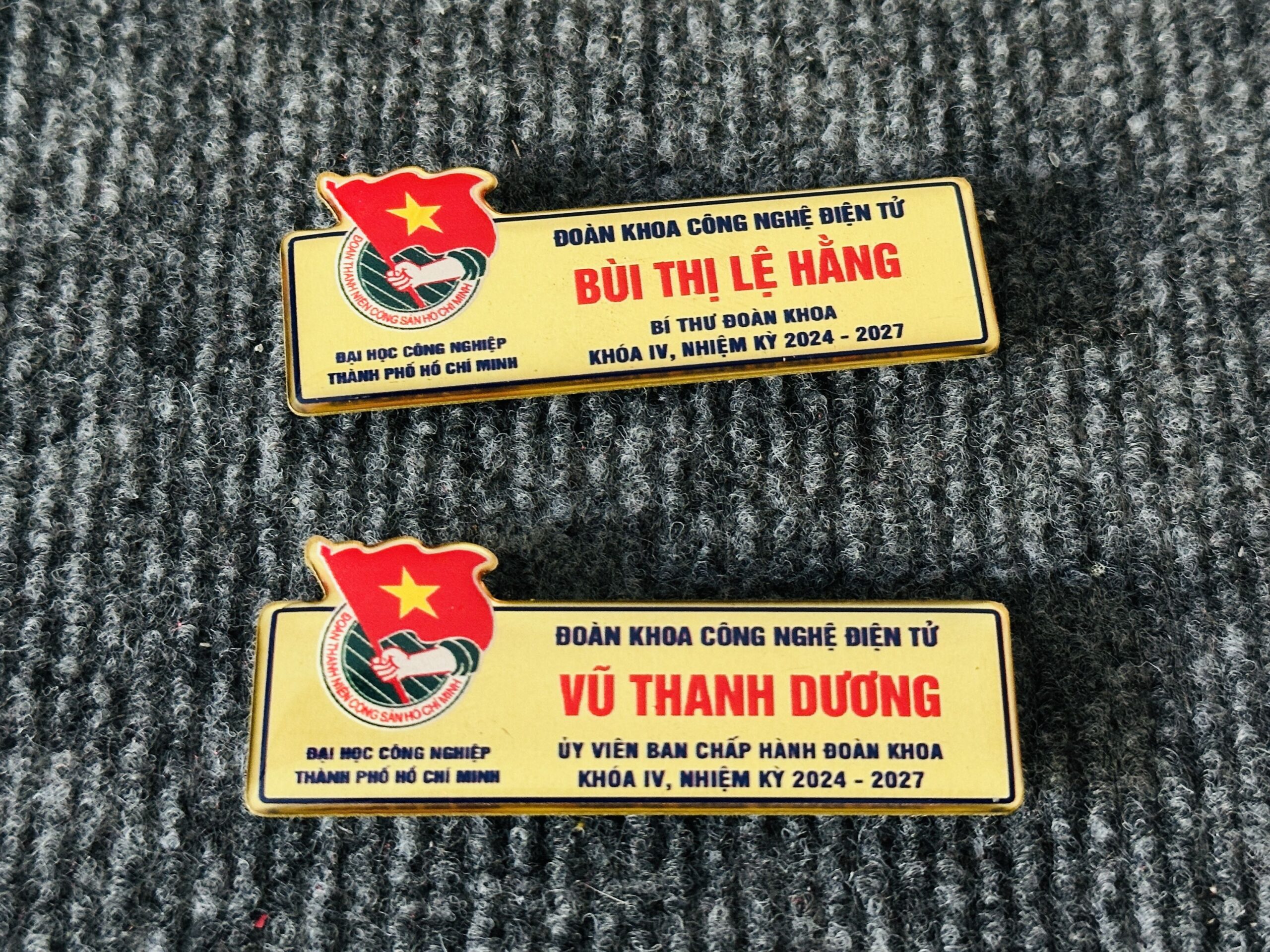 BẢNG TÊN CÀI ÁO ĂN MÒN CAO CẤP 06 3 z6871668123285 fb14c239a1c9d6ae807b47e45f5a9de2 scaled