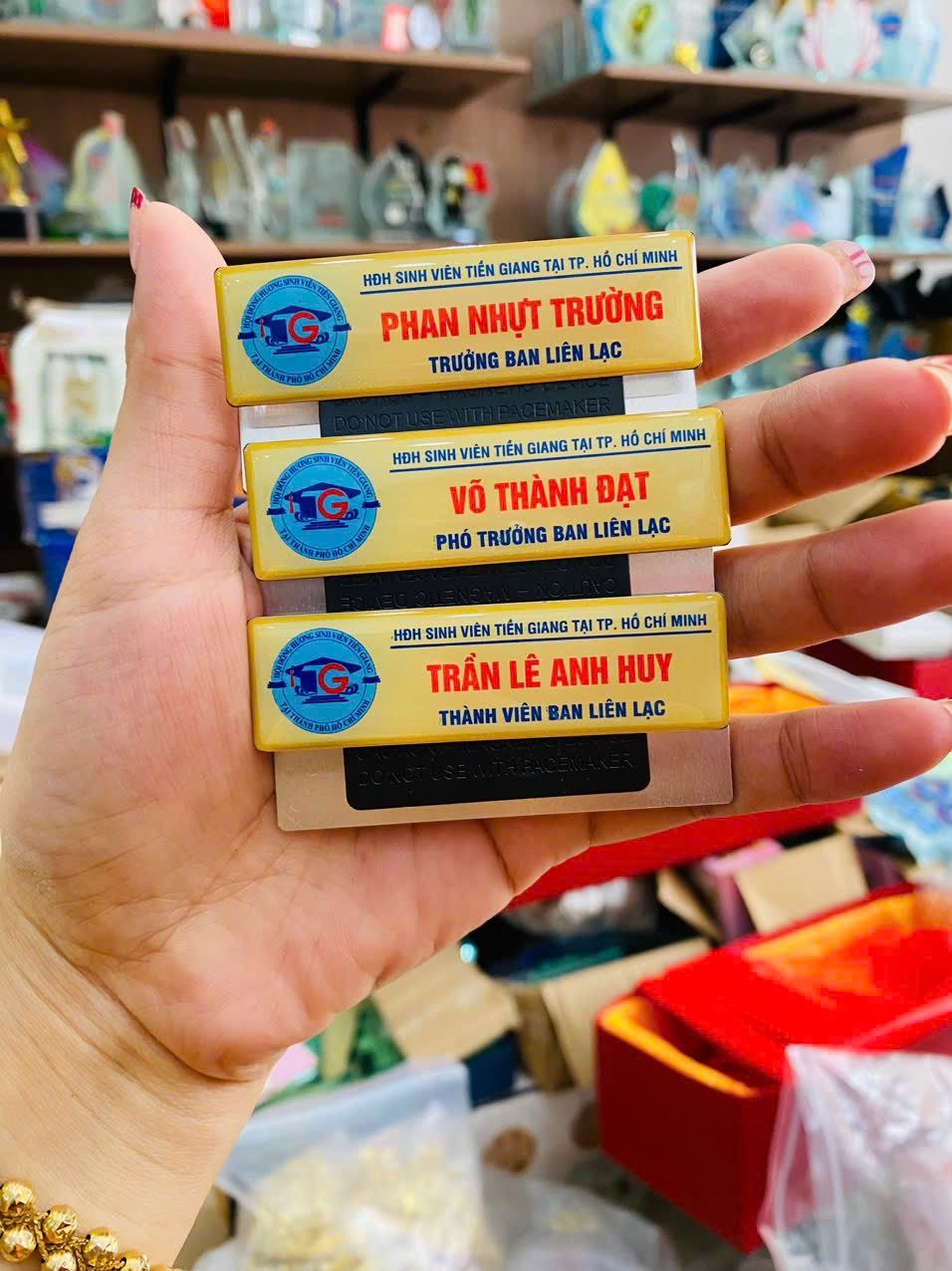 BẢNG TÊN CÀI ÁO IN 11 3 z6871668152010 c87bd9242e8f456889dc63d6d80c701c