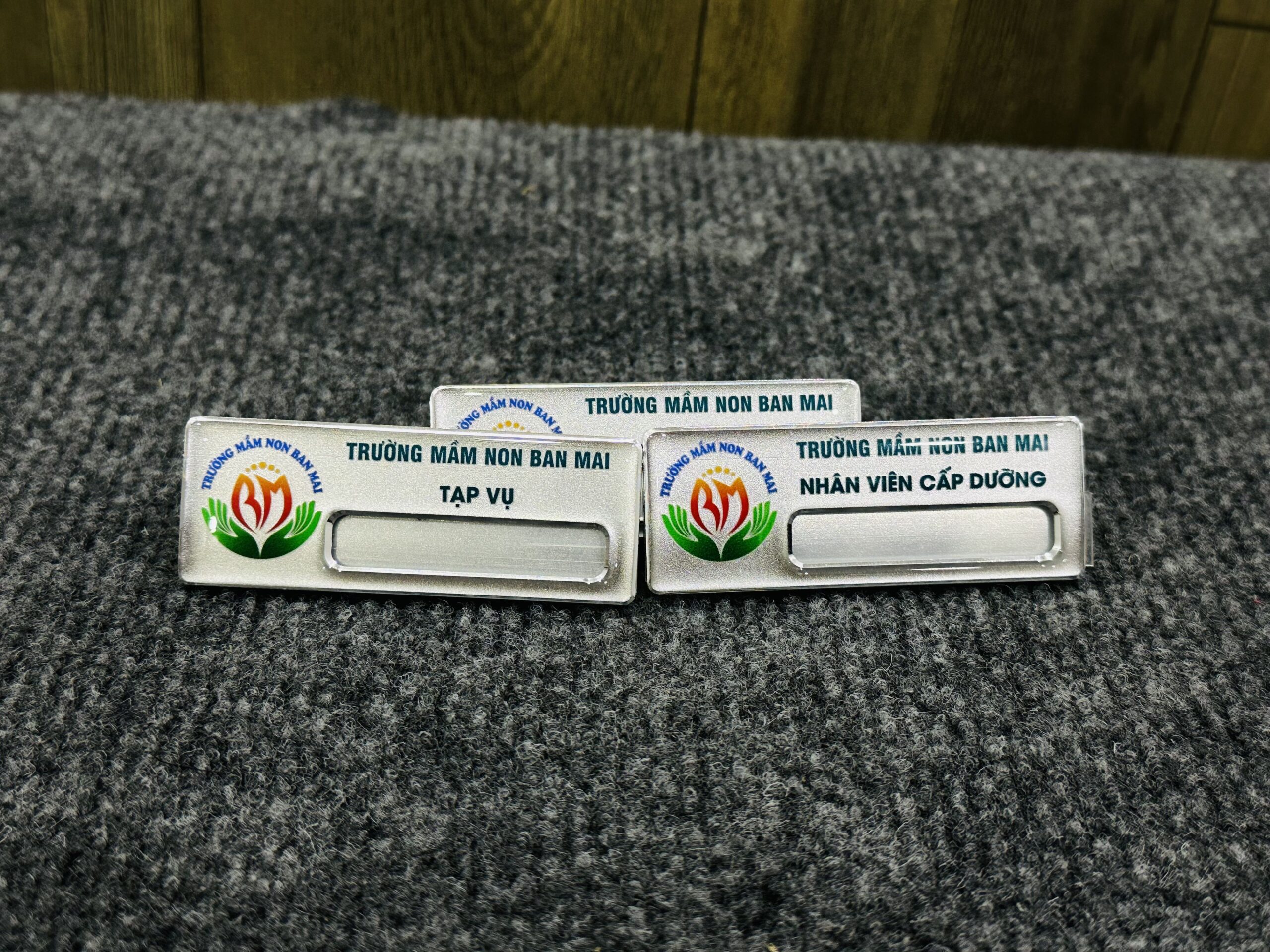 BẢNG TÊN CÀI ÁO IN 07 3 z6871668242107 624b7939b86dfc0bf469d8fa1ab0acb1 scaled