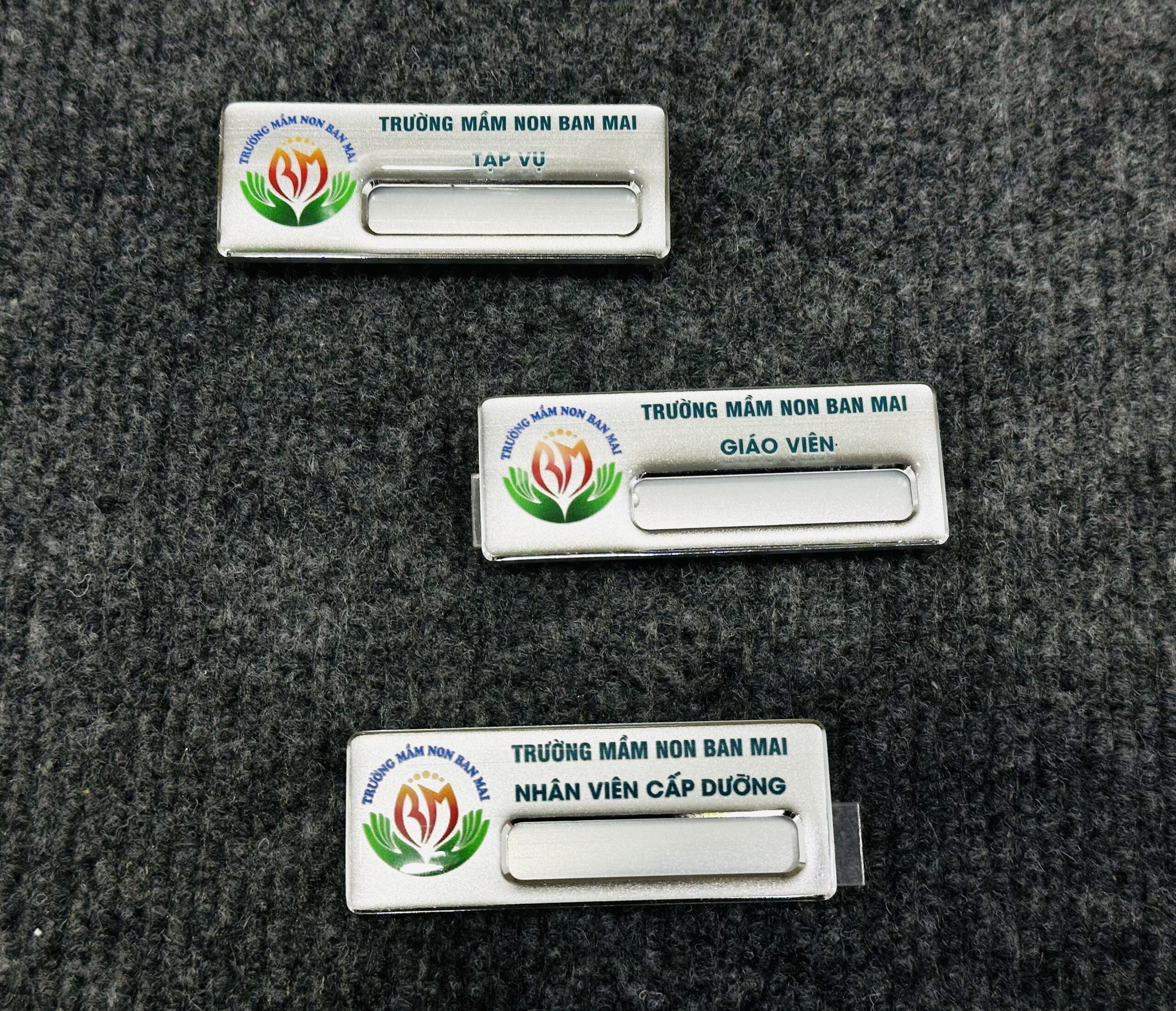 BẢNG TÊN CÀI ÁO IN 07 1 z6871668251248 2f14750260a59cfd75ef0bc90ffba11c scaled