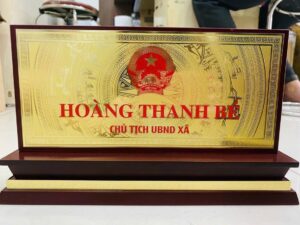 BẢNG CHỨC DANH ĐỂ BÀN 07 4 z6871684098490 8d638e7dd995a51e434491b5a8a57437