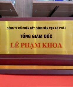 BẢNG CHỨC DANH ĐỂ BÀN 04 3 z6871684176228 5c8a0e99b2466400edab57f25476cc6d