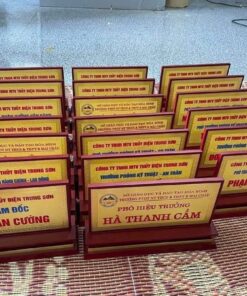 BẢNG CHỨC DANH ĐỂ BÀN 01