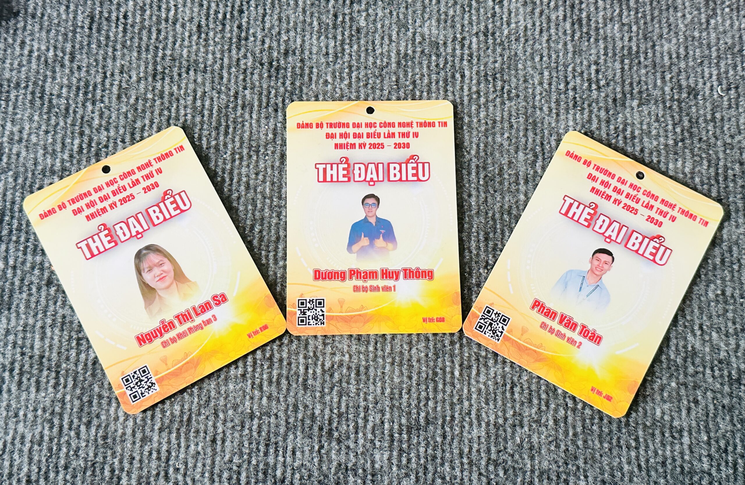 THẺ TÊN NHỰA 11 2 z6871725437295 0ea7078e4ffcb7c5e7b2ee5f89ef048c scaled