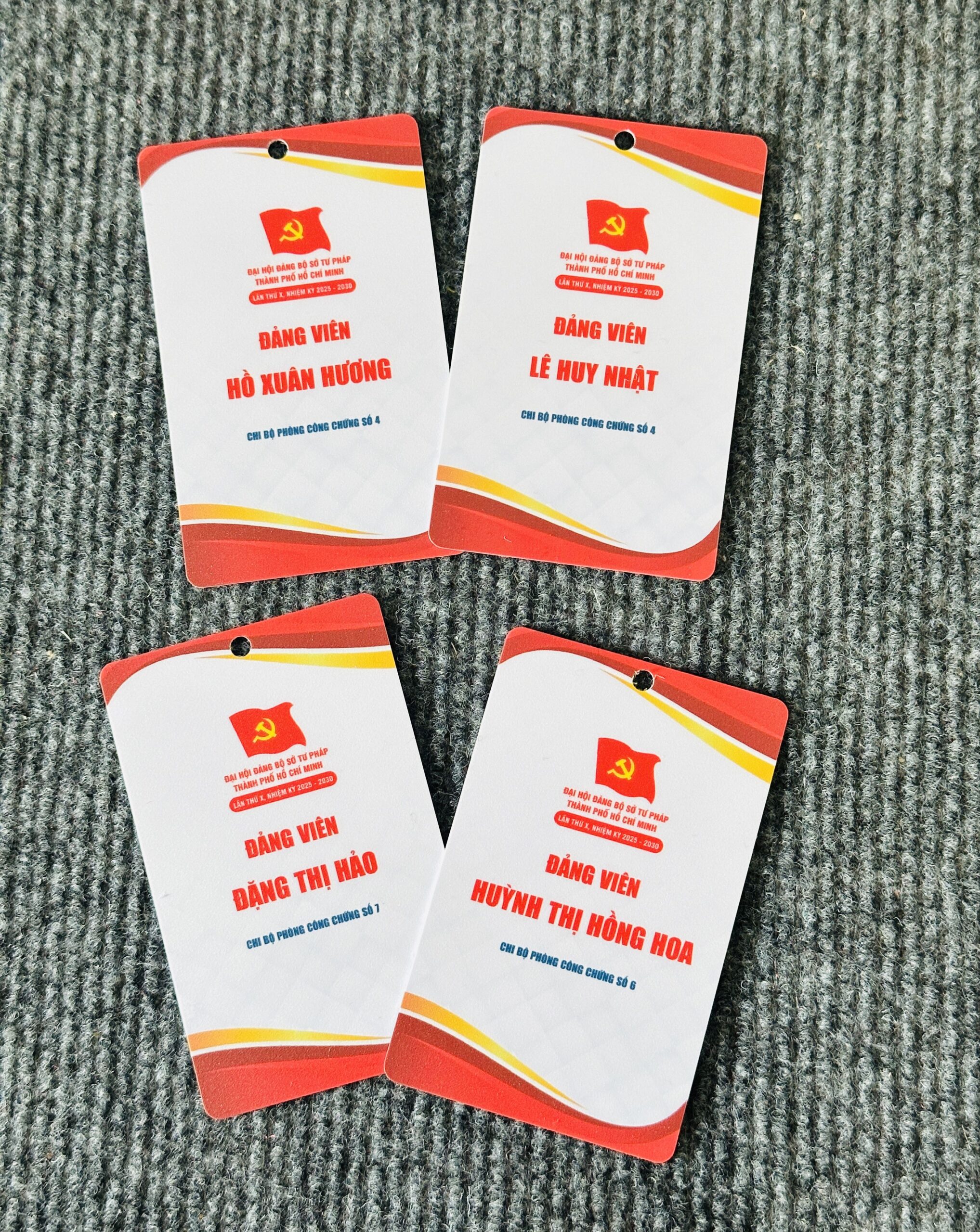 THẺ TÊN NHỰA 09 4 z6871725450459 bec31fb12c0c4b15a9bca03b51389334 scaled