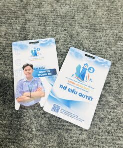 THẺ TÊN NHỰA 07 7 z6871725532521 4d084ae1351f0710b3edcdca758a9fc3