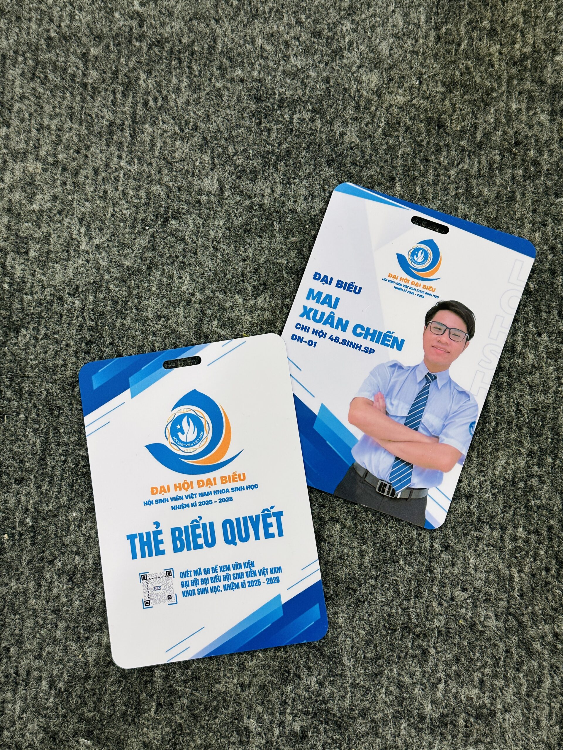 THẺ TÊN NHỰA 05 3 z6871725579668 b107e38ac73a450284f9c11d4fc447d1 scaled