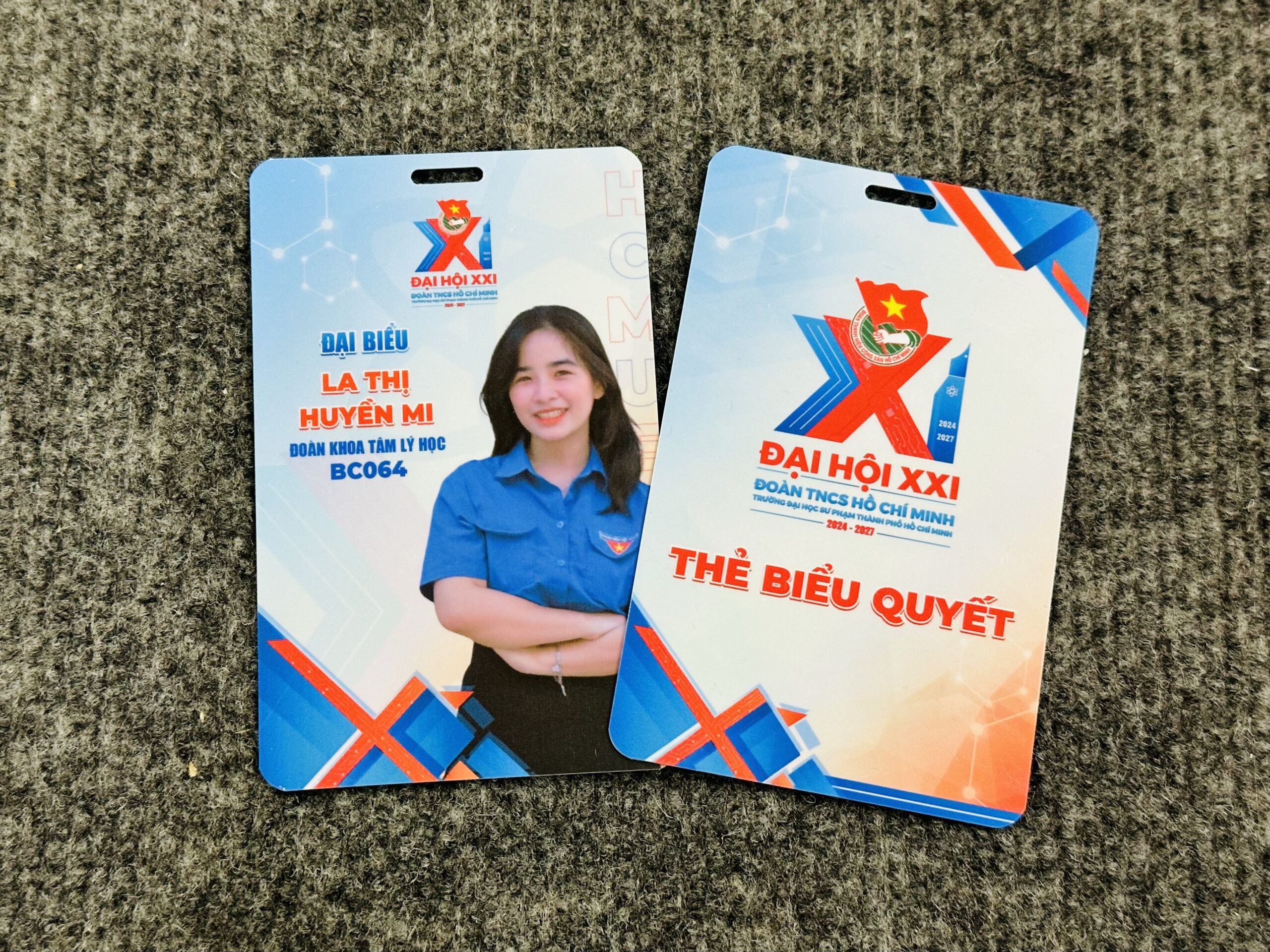 THẺ TÊN NHỰA 02 1 z6871725677114 507ccce1a12a67bef0268386ae4f3046 scaled