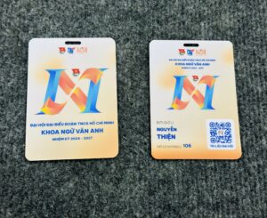 THẺ TÊN NHỰA 12 8 z6871725754101 62f914b130352b9c61e7aa5ddb28d62b