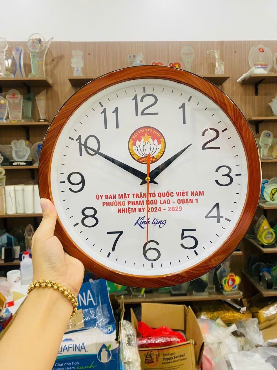 ĐỒNG HỒ 08 5 z6871840704429 4c63c8972627ad0933aef76db3d0f0ed