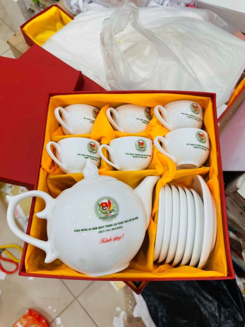 BỘ ẤM TRÀ 05 2 z6871854077716 2baf34f8b781c78b42e73d84a2e4ac71