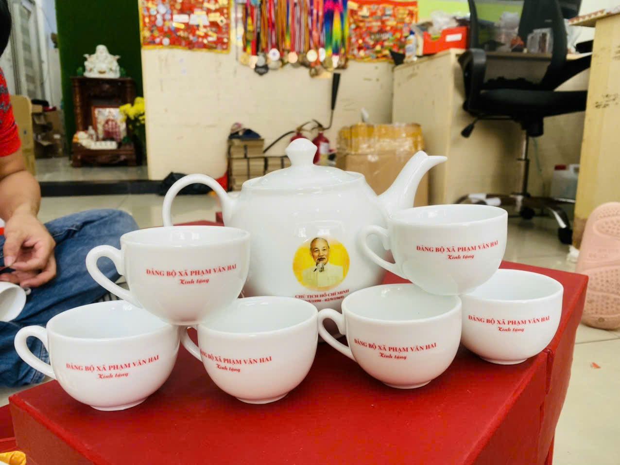 BỘ ẤM TRÀ 02 4 z6871861621323 8436dd457ecc10a22d53433dd7b51a60