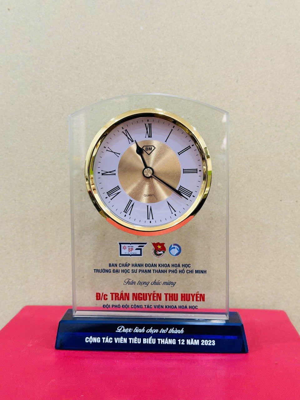 ĐỒNG HỒ 01 1 z6872393324130 333edee3dcbdf48fe3ffa030281d5f2e