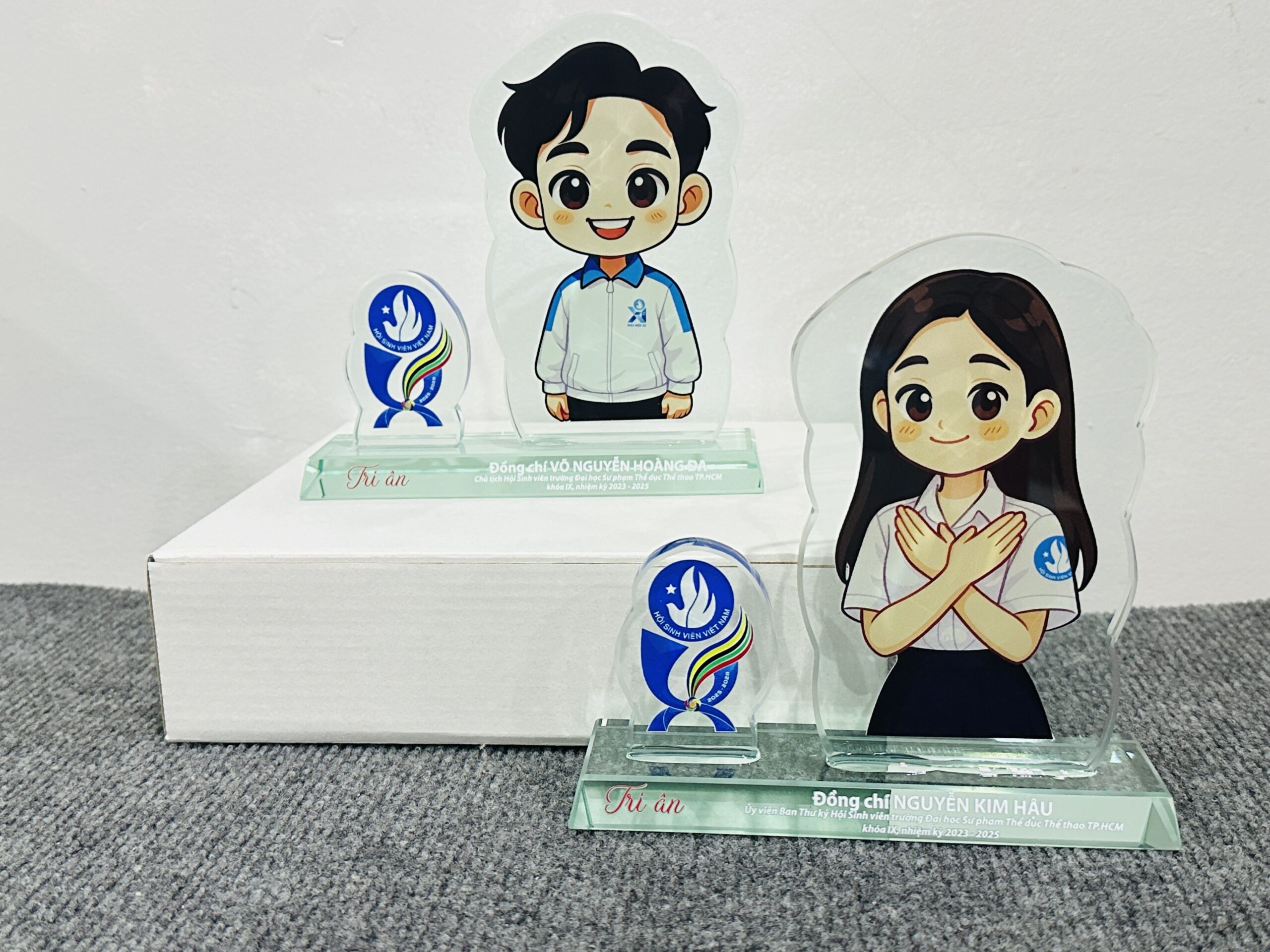 KỶ NIỆM CHƯƠNG CẮT THEO LOGO – THEO MẪU THIẾT KẾ RIÊNG 16 3 IMG 3820 scaled