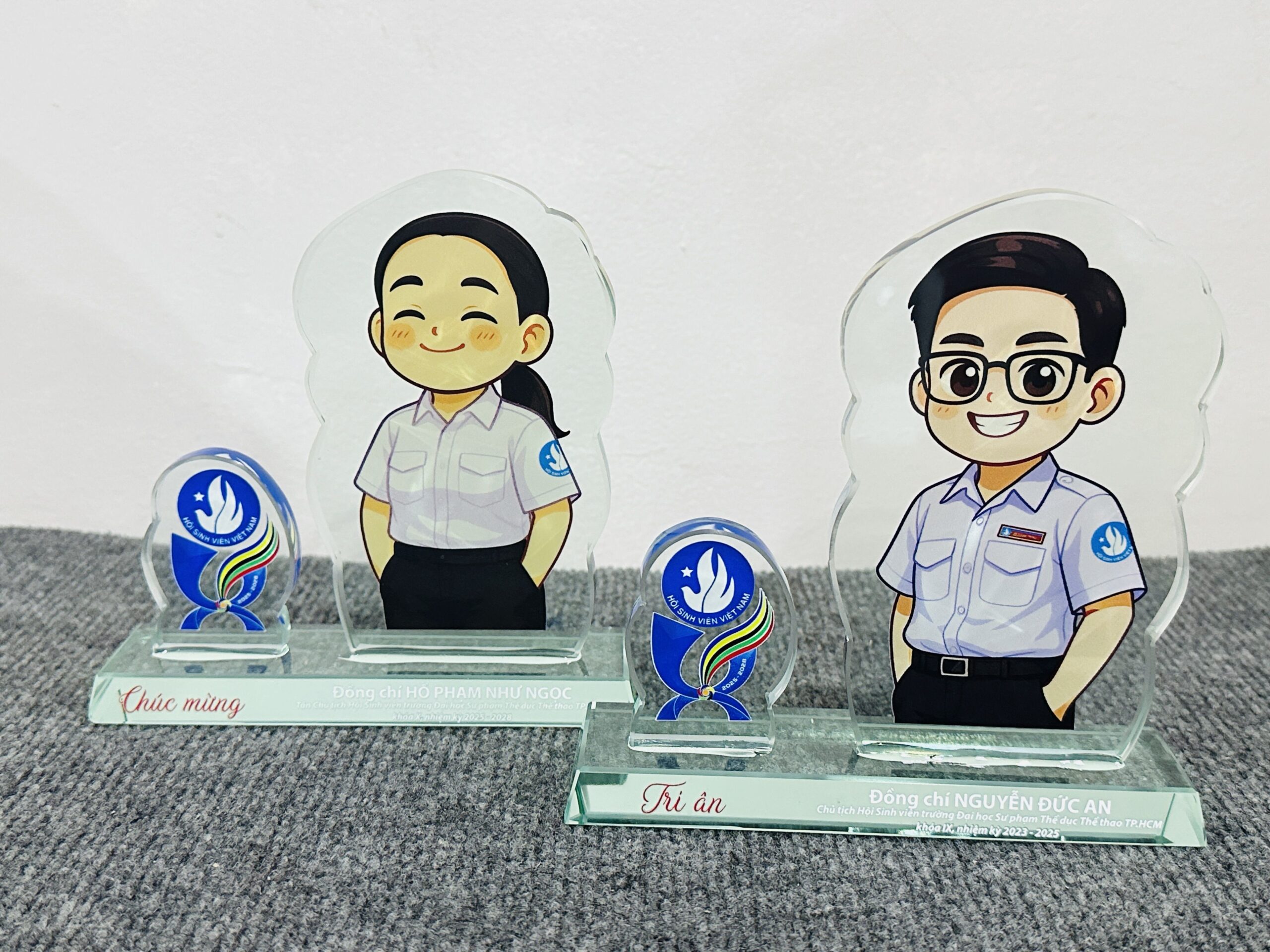 KỶ NIỆM CHƯƠNG CẮT THEO LOGO – THEO MẪU THIẾT KẾ RIÊNG 16 2 IMG 3821 scaled